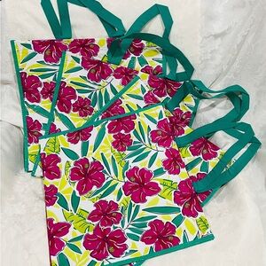 NEW (NIP) Tupperware Supermarket Floral Totes w/ Green Handles, Special Edition